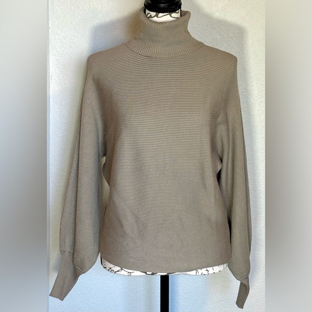 Pink Rose Junior's Small Neutral Khaki Oversized Ribbed Turtleneck Sweater EUC